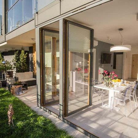 Garden Apartment Cracow- Shopping Mall 1Min, Underground Parking, Family Friendly, City Center คราคูฟ ภายนอก รูปภาพ